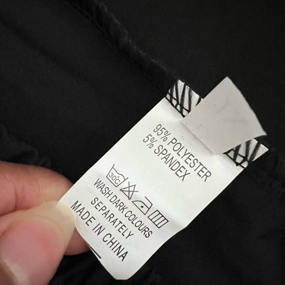 Pants with strings - Picture 4 of 5